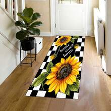 Tapete de chão com estampa xadrez de girassóis amarelos e pretos, estilo retrô moderno e detalhes decorativos retangulares em pelúcia macia com a inscrição "Home Sweet Home" (Lar Doce Lar). Antiderrapante, ideal para decoração de quartos no verão ou para momentos de descanso no dia a dia. - Multicolorido - Ver 2