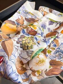 1条女士优雅复古时尚柠檬树印花缎面围巾，波西米亚复古休闲女士颈巾/披肩，轻盈舒适，适合春夏日常穿着、外出、海滩、度假。 - 彩色 - 查看 4