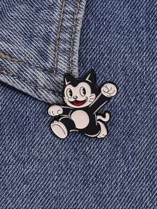 1PC Black White Cat Enamel Pins Custom Cartoon Brooches Lapel Badges Vintage Anime Inspired Animal Jewelry Gift For Friends