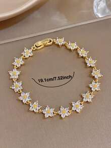 1 قطعة سوار مرصع بالراين بشكل البرسيم الحلو، مطلي بالذهب عيار 18 قيراط من الفولاذ المقاوم للصدأ، سلسلة رقيقة قابلة للتعديل للنساء، للارتداء اليومي، المواعدة، الحفلات، الذكرى السنوية، هدية عيد الميلاد، مجوهرات رومانسية لعيد الحب، الحفلات الكبرى، كرنفال الماردي غرا، رأس السنة الجديدة، الزفاف، الشاطئ، عيد الميلاد، هدية الأم، مجوهرات بوهيمية عتيقة هدية لوصيفة العروس - متعدد الألوان 1 - مشاهدة 4