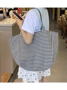 大容量格紋女款托特包，時尚藝術休閒風春夏單肩購物袋，小眾設計雙層帆布肩背包，學院風輕量可折疊黑白格紋包，適合大學生日常通勤、購物、上課、旅行與度假 - 黑與白 - 查看 7
