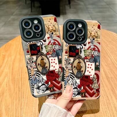 Palabras clave de estilo collage retro: Alicia en el País de las Maravillas. Elementos principales: Reina de Corazones y escena del Bosque Encantado. Funda para teléfono con etiqueta: Cobertura total, cuero con orificios finos, gamuza de alta calidad, protección para lentes con orificios finos, diseño invisible a prueba de caídas. Funda de TPU a prueba de caídas, compatible con iPhone 16, 15, 14, 13, 12, 11 Pro, Pro Max Plus y 16E. Regalo perfecto para amigos, pareja o para ti mismo.