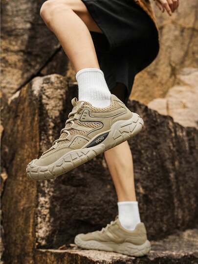 舒适耐穿的休闲运动鞋，适合所有季节，男士多功能防滑高品质鞋，舒适男鞋之选。