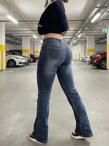 女士休闲喇叭牛仔裤，拉链和铆钉细节设计，中等弹力，长款，打造时尚造型 - 藍色 - 查看 8