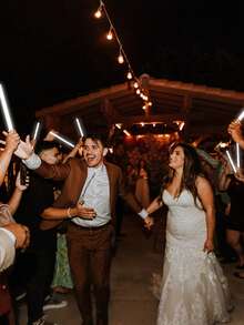 14-Inch Extra Large Size White Glow Sticks, These Super Bright Glow Sticks Can Glow In The Dark For 12 To 16 Hours. Suitable For Weddings, Wedding Decorations, Concerts, Bars, Valentine's Day, Birthdays, Festivals, Birthday Gifts, Personalized Gifts, Travel Essentials. - Snowflake White - View 7