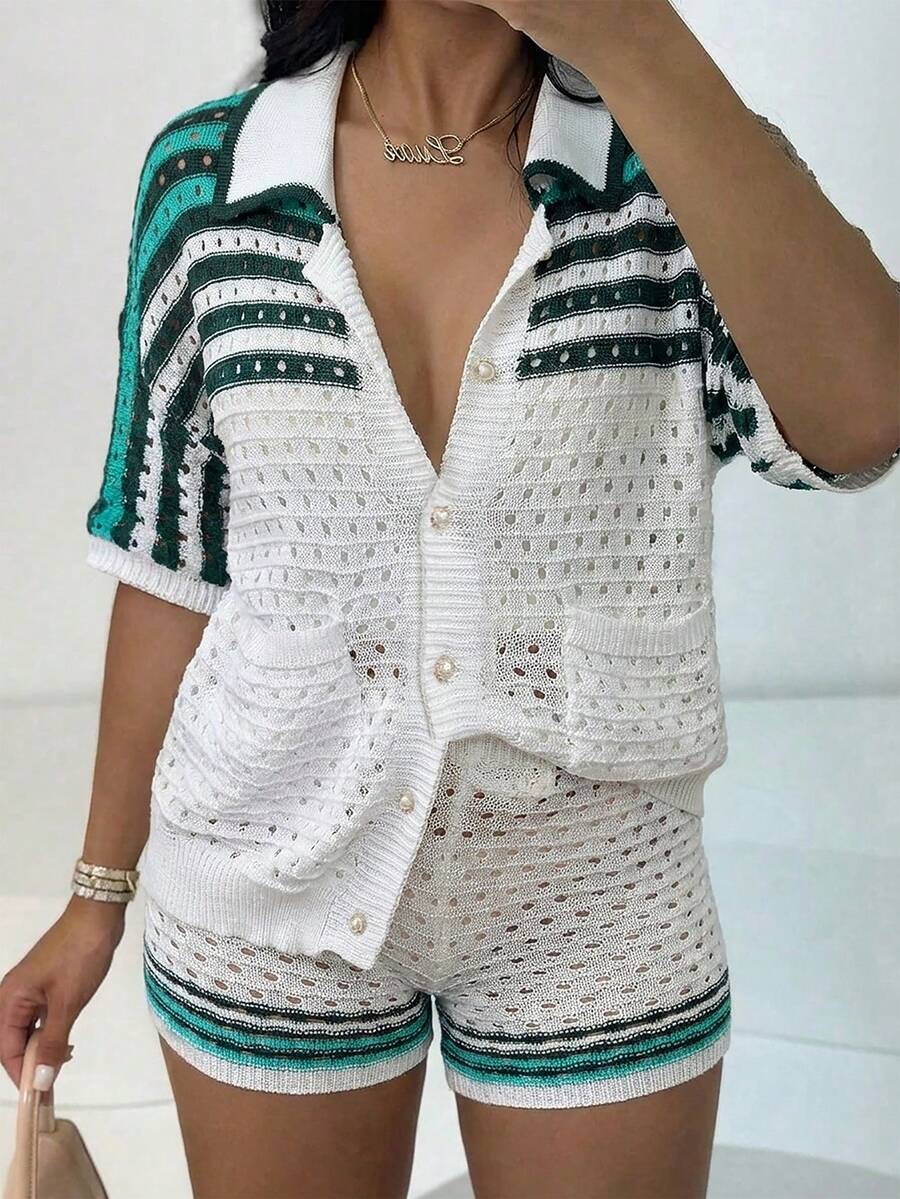 Apperloth A 女士秋季休闲针织套装（两件套），条纹图案纽扣前开襟性感V领短袖衬衫开衫（带口袋）和松紧腰针织短裤，圣诞节服装