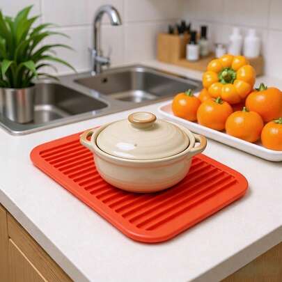 1pc/2pcs Silicone Heat Insulation Pad, Kitchen Countertop Pot Holder Mat, Silicone Drain Mat, Wavy Pattern Tabletop Dish Drying Mat