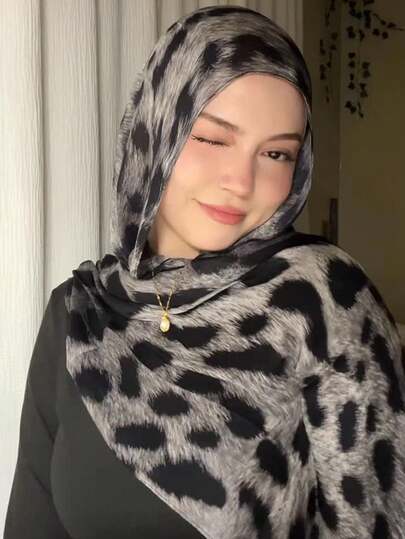 1pc Women's Bohemian Style Grey Leopard Print Hijab, Soft Windproof Scarf/Shawl For Spring/Summer Street Style, Versatile Accessory For Daily Wear And Valentine's Day