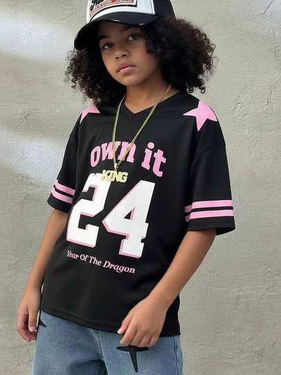 1件男童新款街头时尚数码印花短袖T恤，适合休闲街头风格