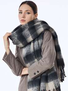 1pc Women's Black & White Square Scarf, Faux Cashmere Material, Warm & Fashionable, Can Be Used As Decoration - Black and White Scarf - View 2