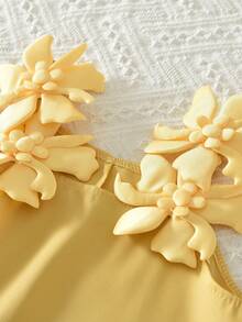 Summer Young Girl Floral Embellished Camisole Top And Shorts Set - Yellow - View 3