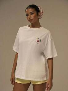 Fashion Retro Series Short-Sleeve T-Shirt London Cherry Market Theme Print Nostalgic Poster-Style Design Soft Breathable Fabric Retro Casual Style Top Suitable For Multiple Occasions - 白色 - 查看 2