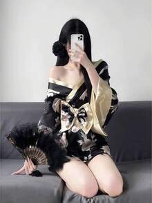 一套日式性感简约和服服装，包含连衣裙和腰带，适合角色扮演、派对、表演、各种节日穿着。