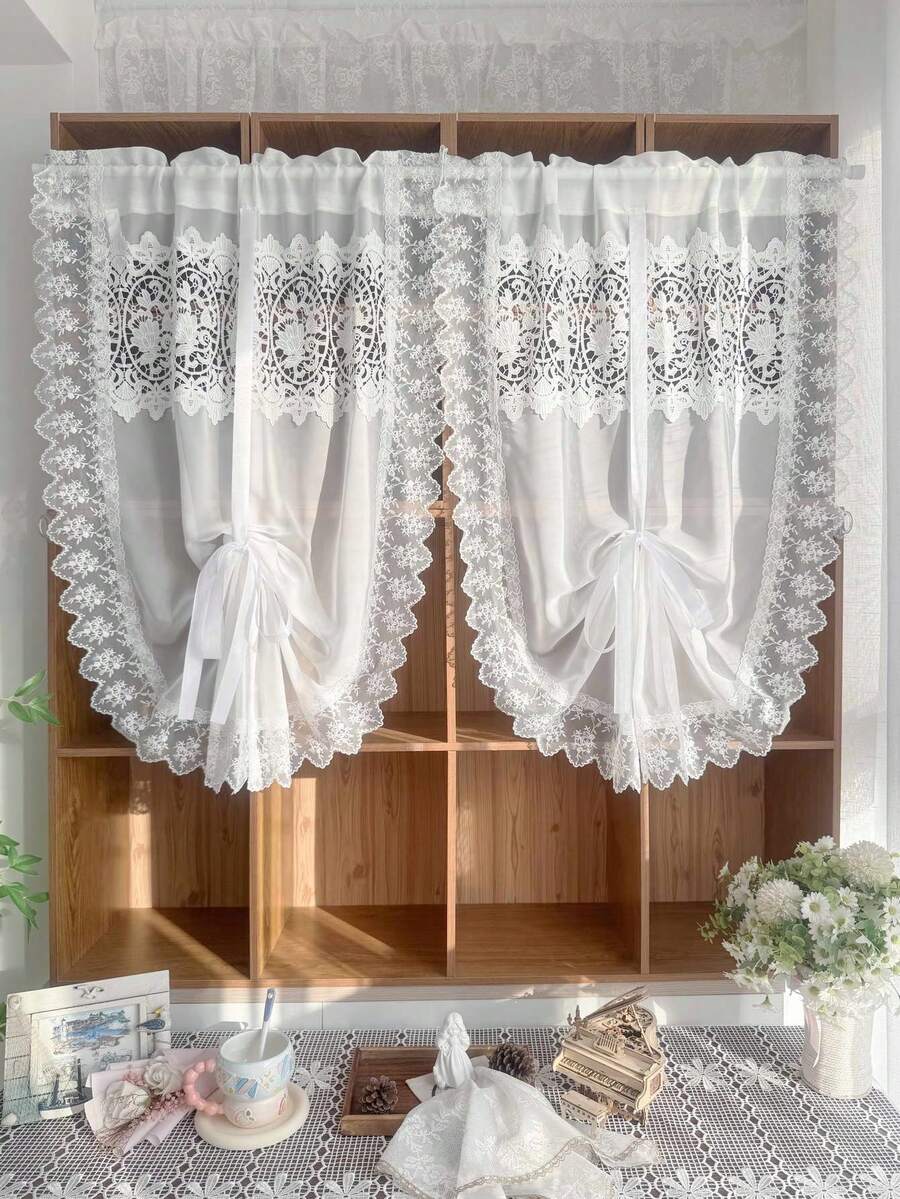 1 Stück weiße Prinzessin-Stil Vorhang - Cut Out Blumenmuster, bestickte Spitzenrüschen, Raffrollo-Design, ganzjährig, französischer Stil Voile Vorhang mit Raffung für Wohnzimmer Küche Bad Hochzeit Party Fenster Dekoration - Weiss - Übersicht 1