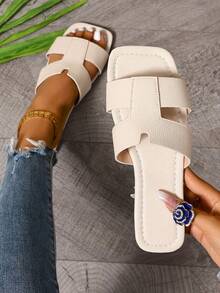 Sandal Selop Kasual Bertali Model Baru Musim Semi/Panas, Sandal Pantai Selop Nyaman dengan Hak Datar dan Ujung Bulat, Sandal Datar Dekoratif Serbaguna untuk Musim Panas - Krem - View 4