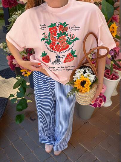 Women's Summer New Simple Letter, Fruit, Strawberry & Flower Print Casual Vacation Loose Versatile Round Neck Pink Short Sleeve T-Shirt, Fashionable Everyday Top, Suitable For Daily Vacation Wear. Women's Pink T-Shirt.