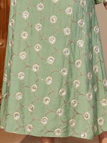 Elegant Embroidered Arabic Style Dress With V-Neck And Tassel Trim, 2026 New Style Ramadan Traditional - Green - View 6