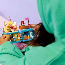 LEGO 积木（拼装积木）迪士尼公主系列小美人鱼爱丽儿的魔法宫殿儿童玩具拼装套装，适合5岁以上男孩女孩 - 迪士尼儿童礼物 43285 - 43285 - 查看 7