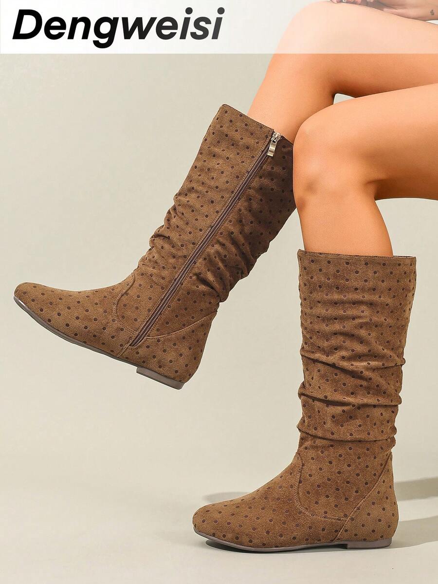 DENGWEISI Camel Pleated Polka Dot Print Random Asymmetric Side Zipper Flat Round Toe Comfortable Versatile Office Commute Daily Casual Mid-Calf Boots, Suitable For All Seasons - Camel - View 1