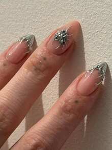 24片镀银3D金属法式美甲贴纸 - 中等长度，亮面，杏仁形，包含1瓶甲油胶和1把指甲锉，打造时尚美甲的完美之选