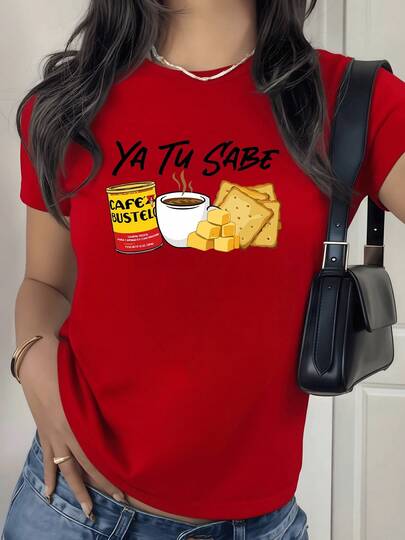 Taza de café caliente junto a lata icónica y porción de queso con galletas evocan momentos de desayuno tradicional camiseta de mujer 100% algodón 220g