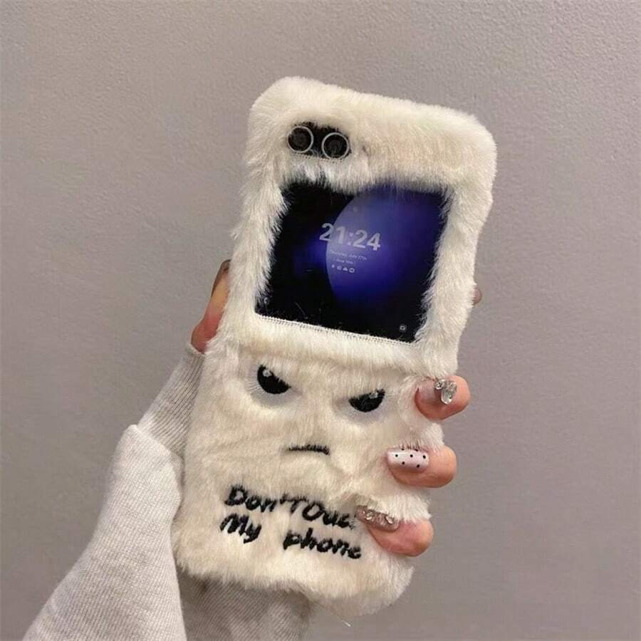 个性化刺绣趣味生气表情毛绒折叠手机壳，兼容三星 Galaxy Z Flip3 5G/Galaxy Z Flip 4 5G/Galaxy Z Flip 5 5G/Galaxy Z Flip 6 5G/Galaxy Z Flip 7 5G，温暖舒适的卡通折叠手机壳，时尚毛绒手机壳 - 白色 - 查看 1