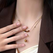 Vintage Double Layer Stacked Sunflower Necklace, Niche High-End Feel, Suitable For Daily Wear, Layered Sweater Chain, Autumn Winter Collarbone Chain Accessory - 太陽花項鍊 - 查看 1