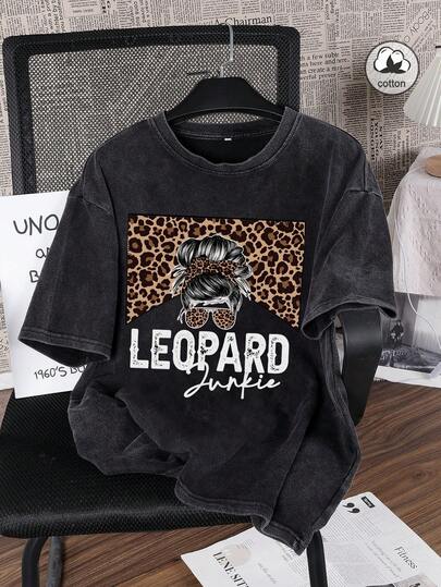 Es Trus Plus Cotton, Summer Women's Loose Retro "Leopard Print Fashion Portrait Letter" Pattern Print Personalized Street Sports Hip-Hop T-Shirt, Korean Style Comfortable Retro Distressed Fashion Commuting Versatile Y2K Women's Clothing, Suitable For Outdoor Leisure, Niche Punk Style Black Loose Fitting Round Neck Short Sleeve Washed Plus Size T-Shirt