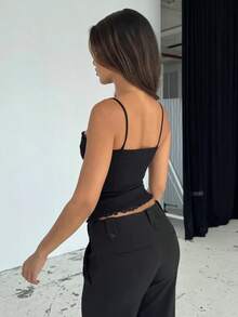 Women's Lace Sleeveless Slim Fit Fitted Tank Top With Thin Straps And Lace Trim Detail Perfect For Going Out Party Tops And Casual Summer Wear - 黑色 - 查看 2