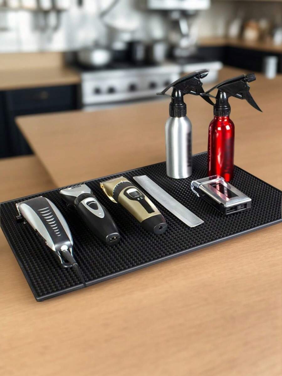 Tappetino in gomma per taglio di capelli/bar, tappetino per strumenti per parrucchieri, tappetino antiscivolo in PVC per tagliacapelli elettrici, tappetino flessibile anti-gocciolamento, tappetino da bar per KTV, bar, milk tea, caffetteria, tappetino drenante antiscivolo, adatto per saloni di bellezza e accessori bar, articoli essenziali per il rientro a scuola, vacanze, accessori per acconciature da donna, pettine, asciugacapelli, capelli, parrucchiere, strumenti per parrucchieri, prodotti per acconciature - nero - Visualizzare 1