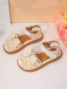 1 Pair Of Girls' Crochet Lace Rhinestone Bow Style PU Sandals With Exposed Toes, Flat Bottom, Comfortable, Breathable, Sweet And Elegant Summer Vacation Shoes - Champagne - View 3