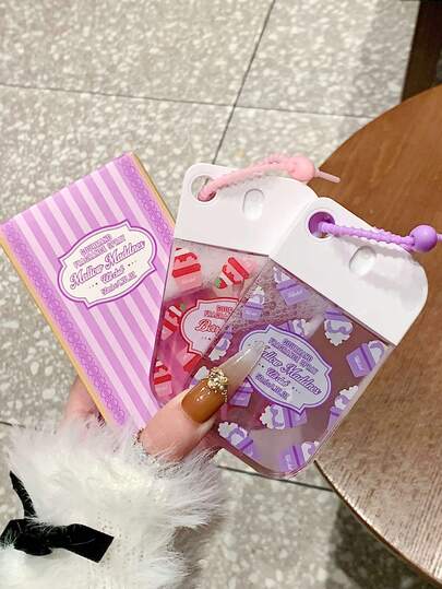 1/5瓶装（50毫升）巴西香氛喷雾，多达5种香型可选，适用于室内外空气清新。这款多层香氛喷雾持久留香，散发自然清新的迷人气息，融合优雅浆果、棉花糖、焦糖爆米花、香草、草莓蛋糕和巧克力香氛，适合约会、派对、聚会、节日、居家、酒店、办公室等场合使用，是馈赠亲友的理想之选。