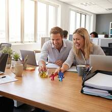 Tralalero Tralala 动作玩偶套装，意大利 Brainrot Meme 鲨鱼玩偶，有趣的 Tung Tung Tung Sahur Brainrot，穿运动鞋的鲨鱼病毒 AI Brainrot 动物雕像 - 彩色 - 查看 4