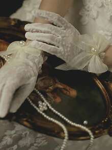 1pc Luxury Bridal Wedding Gloves, Cream White Tulle Pearl Bow Short Gloves, Lace Bridesmaid Dress Wedding Gown Accessory, Wedding Party Celebration Photography Prop, Elegant Romantic Ladies Lace Fingerless Gloves, Wedding, Valentine's Day - Multicolor - View 7