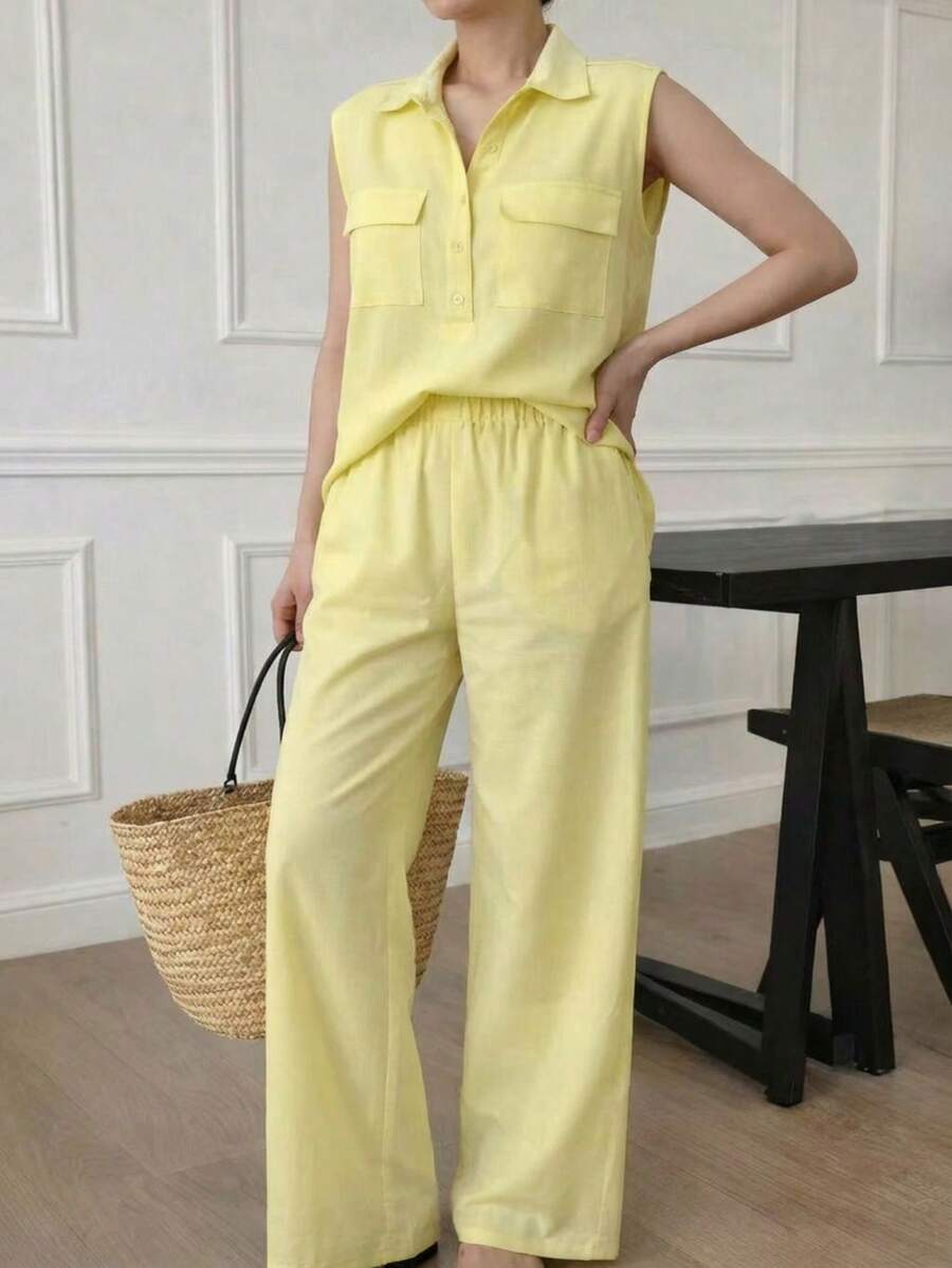 A&DD MODA, REF: AS1923 - Women's Set Consisting Of A Sleeveless Blouse And Pants. The Blouse Has A High V-Neck And Pockets; The Pants Have A Straight Cut, Elastic Waistband And Pockets, Ideal For Everyday Wear, With A Very Casual Style. - 黃色 - 查看 1