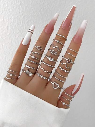 28pcs Minimalist Crystal Heart Wave Rings, Gold Geometric Knuckle Rings Set [Sizes Marked, Closed Rings, Do Not Force Open]