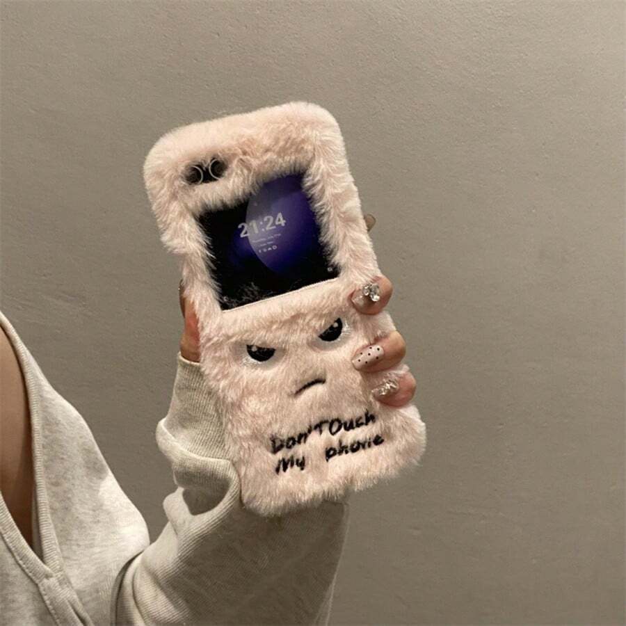 适用于三星 Galaxy Z Flip3 5G/Galaxy Z Flip 4 5G/Galaxy Z Flip 5 5G/Galaxy Z Flip 6 5G/Galaxy Z Flip 7 5G 的个性化刺绣趣味生气表情毛绒折叠手机壳，温暖舒适卡通折叠手机壳，时尚毛绒手机壳 - 粉色 - 查看 1