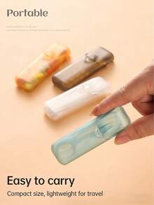 Bộ 4 hộp đựng mini di động (màu ngẫu nhiên) - Hộp đựng tăm xỉa răng, hộp đựng bông gòn, thích hợp để đựng các vật dụng nhỏ, tăm xỉa răng du lịch, chỉ nha khoa, thuốc và trang sức. Bền và đa năng, sử dụng được ở nhà và khi đi du lịch. - Nhiều màu - Xem 5