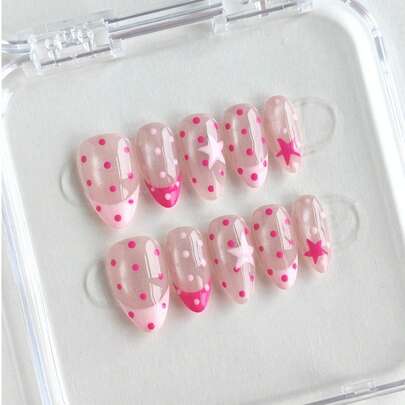 10片装短款杏仁形手工美甲贴纸，包含粉色、法式、波点、猫眼、星星、闪光等图案，适合派对、庆典、日常佩戴，附带工具，是送给女性和女孩的理想礼物。