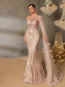 Faeriesty 这款优雅的单肩串珠美人鱼晚礼服，采用垂坠披肩袖设计，高开衩剪裁，饰以亮片刺绣，喇叭裙摆，适合海滩婚礼、盛大晚宴、红毯活动和豪华度假村派对等场合。 - 香檳色 - 查看 7