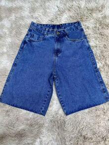Women's Basic Denim Shorts With Pockets - Marmorizado Desfiada - View 1