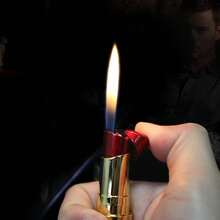 SYM081 Personalized Fashion Inflatable Lipstick Lighter For Girls Creative Open Flame Inflatable Lighter Wholesale - màu đen - Xem 3