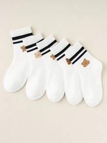 1/5双白色儿童短袜，卡通超萌多表情泰迪熊图案，男女童均适用。采用优质涤纶和氨纶混纺面料，触感如云朵般柔软，适合日常穿着、上学、玩耍、运动、居家、度假、节日、派对、音乐节等各种场合。 - 彩色 - 查看 5