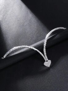 1pc Silver Metal Heart-Shaped Chest Clip, Women's Valentine's Day Party Accessory, Intimate Apparel Decoration, Unique Women's Accessory