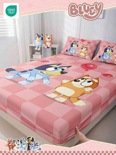  Sábana bajera estampada digitalmente con el personaje de dibujos animados Bluey, protector de colchón, funda nórdica, sábana ajustable, textil para el hogar cómodo, sábana ajustable de tonos frescos, protector de colchón transpirable y antipelusas, funda de cama y de sofá suave y amigable con la piel, con estampado de dibujos animados, juego de cama extra grande, sábana de poliéster ligera