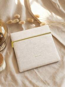 CHANEL 铂金色方形大容量化妆包，便携式化妆品收纳袋，方形设计，轻便手提包，旅行整理包 - 白金 - 查看 3