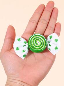 2 chiếc kẹp tóc hình kẹo dành cho nữ nhân dịp Ngày Thánh Patrick, thiết kế in hình cỏ ba lá màu xanh lá cây, dễ thương và tinh nghịch, phù hợp cho phụ nữ sử dụng hàng ngày, đi nghỉ mát, dự tiệc. Một món quà may mắn cho gia đình. Phụ kiện tóc ngọt ngào, kẹp tóc, ghim cài tóc, đồ trang trí tóc, kẹp càng cua, kẹp tóc, kẹp tóc cài đầu. - Nhiều màu - Xem 6