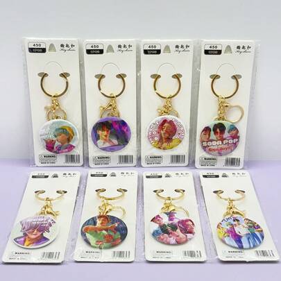 Mattel 2 piezas/1 pieza Aleatorio, Nuevo Espejo Compacto del Escuadrón de The Witcher, Llavero con Beso, Llavero Colgante de Bolso de Metal