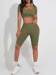 两件套女士罗纹运动套装，方领上衣搭配高腰短裤，休闲运动装 - 綠色 - 查看 6