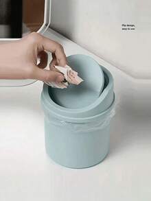 1个带盖迷你垃圾桶，小型桌面垃圾桶，塑料桌面废纸篓，可存放果皮和纸屑，保持桌面整洁，适用于浴室、家庭办公桌、咖啡桌、办公室、客厅、书房，也是返校必备品。 - 彩色 - 查看 4